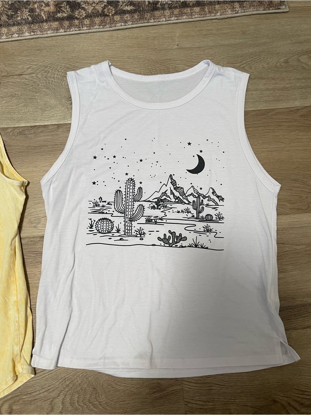 BUNDLE Tank Tops - Picture 4 of 4